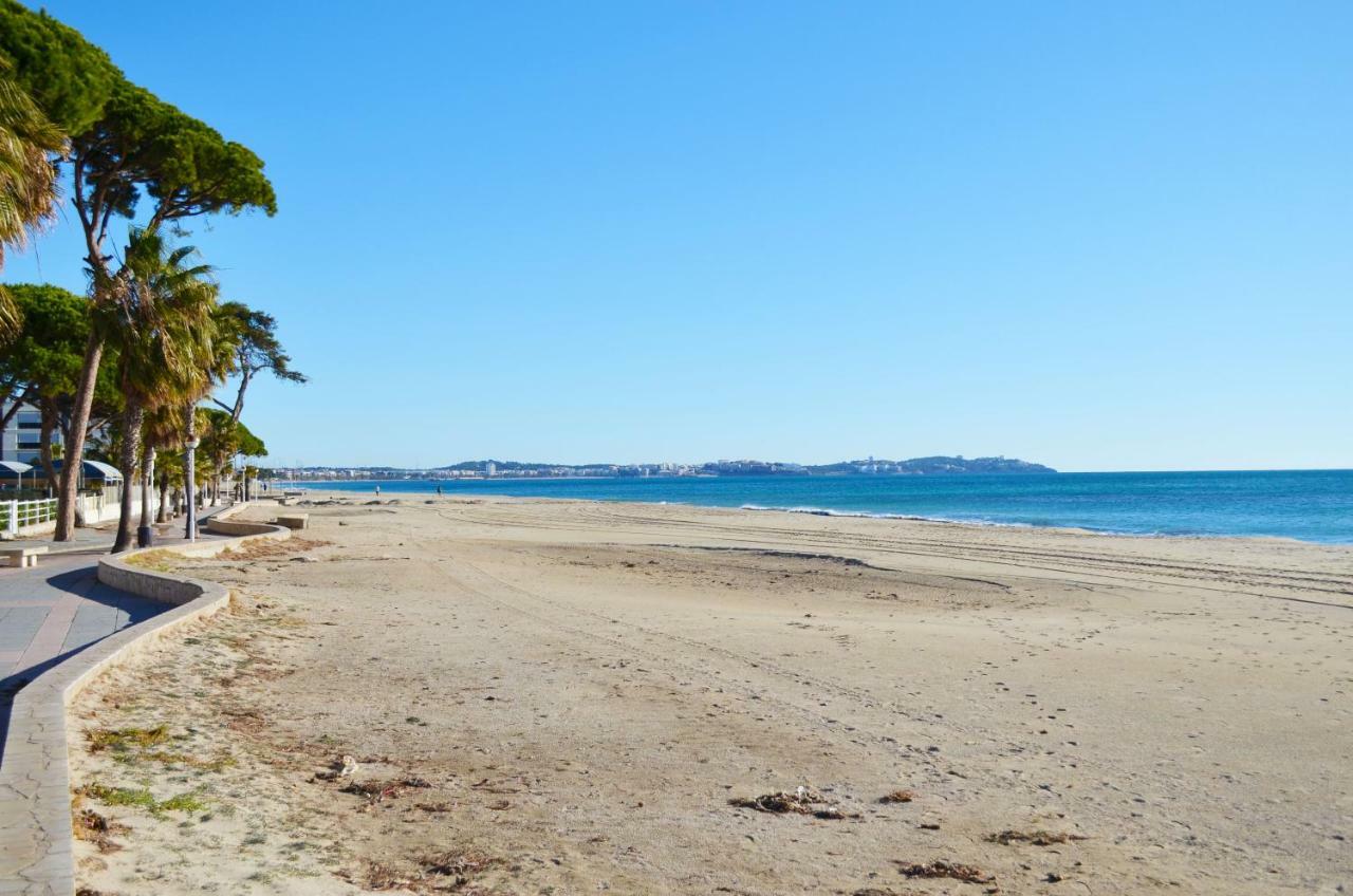 Golive Esquirol Beach Cambrils Exterior photo